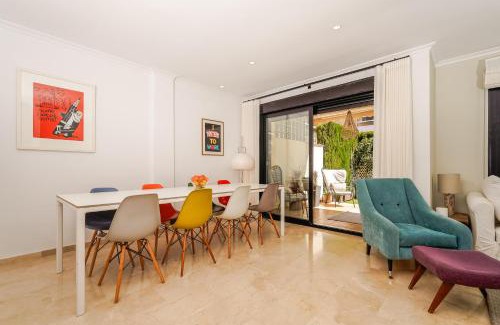 Platja de l'Arenal House | Luxury 5-bedroom townhouse in Jardines del Pla, Javea 250m from the Arenal