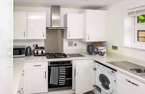 Chatham Apartment | Luxury 5-bedroom home near Chatham Dockyard & river walks