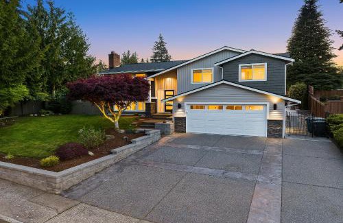 Edmonds Villa | Luxury 5 beds Villa with Heated Pool & Resort Amenities