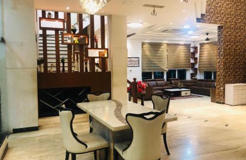 Valasaravakkam Villa | Luxury 5bhk