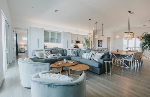Marathon House | Luxury 5BR/7BA Waterfront Oasis | Private Pool, Dock & 5 Master Suites