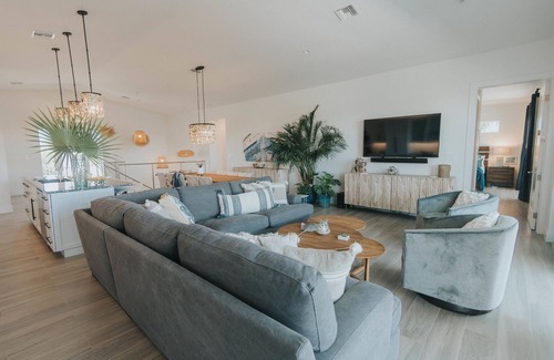 Marathon House | Luxury 5BR/7BA Waterfront Oasis | Private Pool, Dock & 5 Master Suites