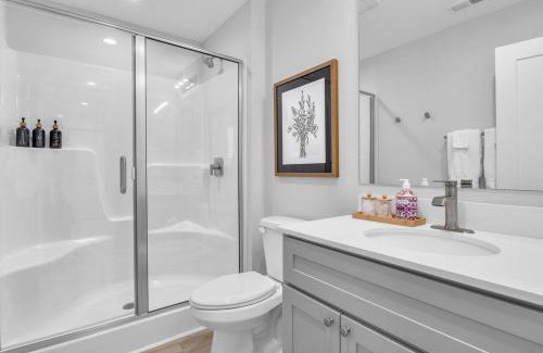 Wilmington Beach House | Luxury 5BR- Heated Pool FREE for Sept-Oct
