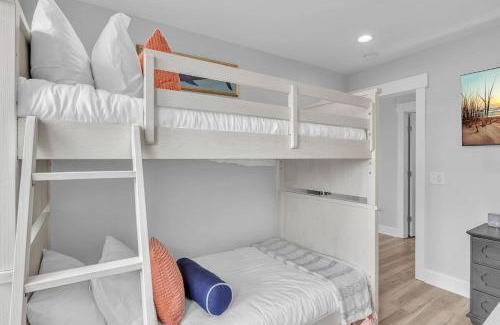 Wilmington Beach House | Luxury 5BR- Heated Pool FREE for Sept-Oct
