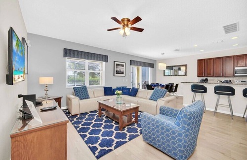 Sunridge Woods House | Luxury 6BR Villa | Lagoon-View Pool, Disney & Mario Rooms – Near Parks