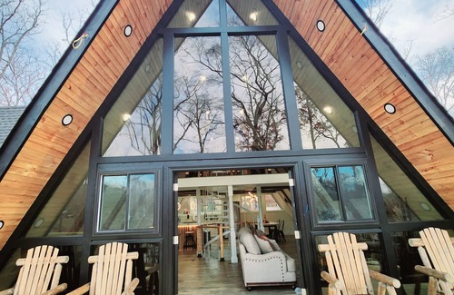 Ruby Cabin | LUXURY A- FRAME CABIN LAKE VIEW
