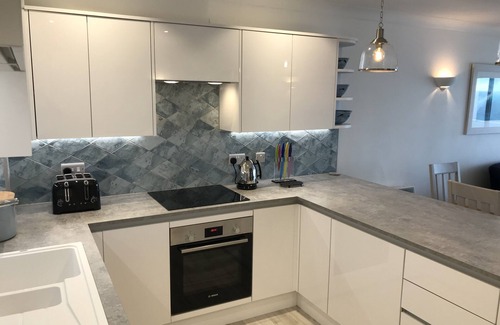 Burgh Island Apartment | Luxury Apartment, Magnificent Sea Views, Private Access to Beach, Bigbury-on-Sea