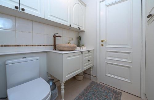 Old Town Apartment | Luxury apartment in Vilnius old town with private garden