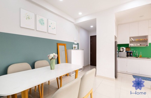 Phu Nhuan Apartment | Luxury Apartment With Free Pick-up Airport; Free Gym & Pool