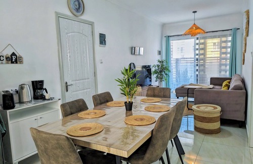 Flic-en-Flac Apartment | Luxury appartment with pool, patio & sundowners