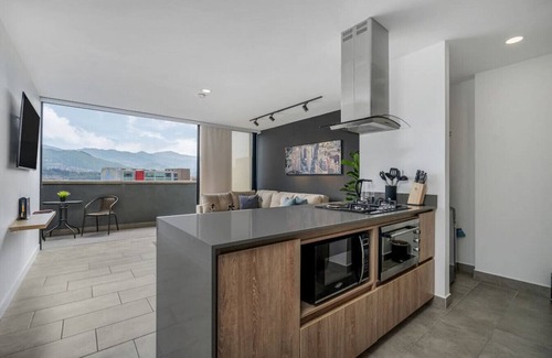 La Aguacatala Apartment | Luxury Apt w/balcony & city view AC in El Poblado