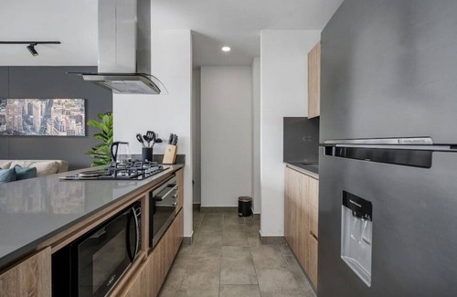 La Aguacatala Apartment | Luxury Apt w/balcony & city view AC in El Poblado