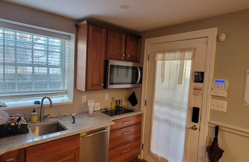 Tenleytown Apartment | Luxury AU Park Suite Private Entrance Easy Access to Metro, Dining, Museums