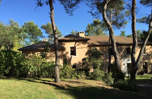 Rognes Villa | Luxury Bastide in Authentic Provence