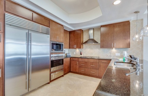 Orange Beach Condo | Luxury Beach Condo | Private Jacuzzi | Liquid Life
