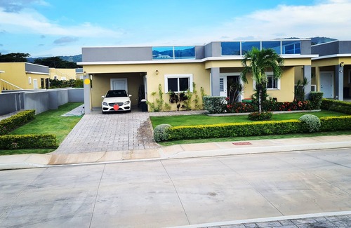 St. Ann's Bay Villa | Luxury Beach Front 3 Bed/2 Bath at Marina Villas