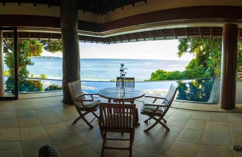 Balabag Villa | Luxury Beach Villa Willie