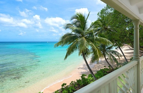 Gibbs Bay House | Luxury Beach Villa With Stunning Sea Views And Direct Access On To Mullins Beach