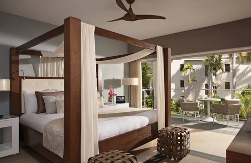 Montego Bay Resort | Luxury Beachfront All Inclusive Resort Jamaica Tropical View With Tub