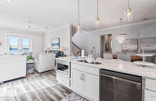 Bid-a-wee Beach House | Luxury Breeze - Luxury Home with Private Pool & Private Beach!