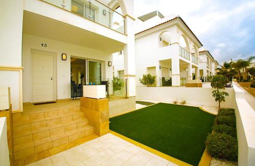 Quesada Apartment | Luxury bungalow Allegra 43 with AC and Pool