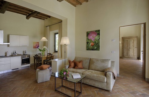Panzano in Chianti Apartment | Luxury Chianti for two couples with Privacy, View, Pool & Winery