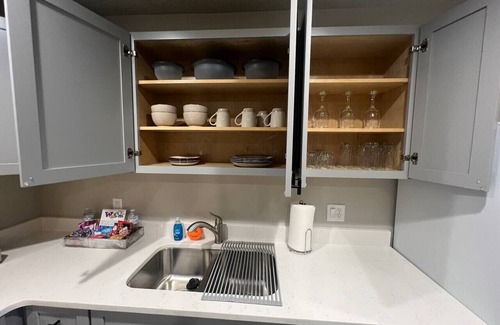 Portales Apartment | Luxury Comforts in small town!