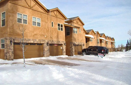 Brian Head Condo | Luxury Condo in Brian Head, Beautiful Amenities, Easy Walk/Ski To Slopes