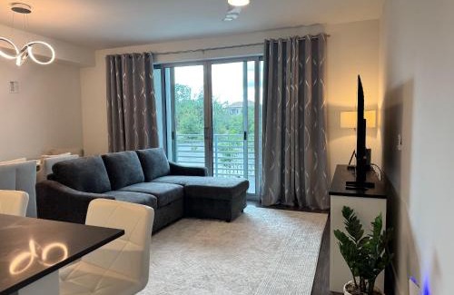 Central Sarasota Apartment | Luxury Condo on Sarasota Bay - Minutes for Downtown, Airport, Siesta and Lido Beach
