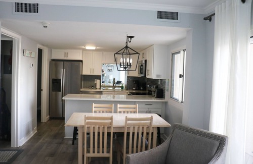 Sunnyside Condo | Luxury condo overlooking the gulf and,pool. Completely renovated #A339