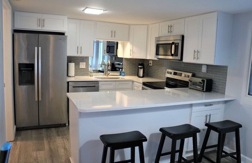 Sunnyside Condo | Luxury condo overlooking the gulf and,pool. Completely renovated #A339