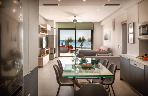 Koutsouras Villa | Luxury contemporary beachfront with infinity pool