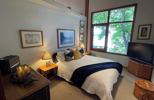 Denman Island Bed & Breakfast | Luxury Denman Island Waterfront B&B