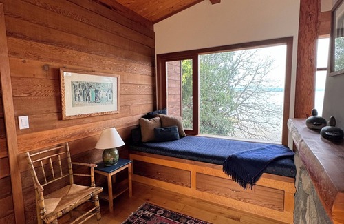 Denman Island Bed & Breakfast | Luxury Denman Island Waterfront B&B