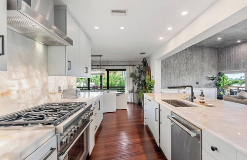 Pass-a-Grille House | Luxury Dockside Oasis - Steps from the Beach