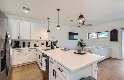 Denver Heights House | Luxury Downtown Oasis, Pool Table, Near Riverwalk