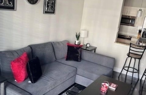 Central Business District Apartment | LUXURY DOWNTOWN SUITE WITH POOL AND FREE PARKING!