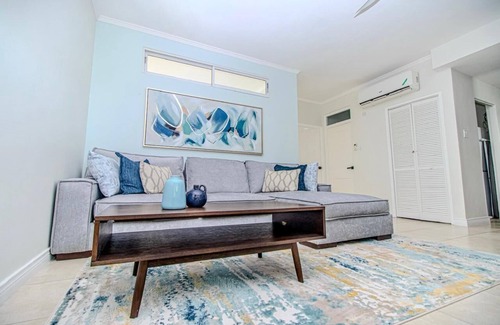 New Kingston Condo | Luxury DreamCondo with Pool!