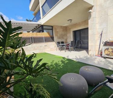Nahariya Apartment | Luxury Duplex 3BR Garden + Balcony Parking