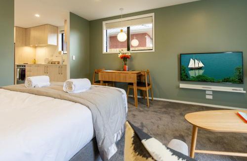 Papanui Apartment | Luxury Escape for 2, Single Level Studio, Papanui