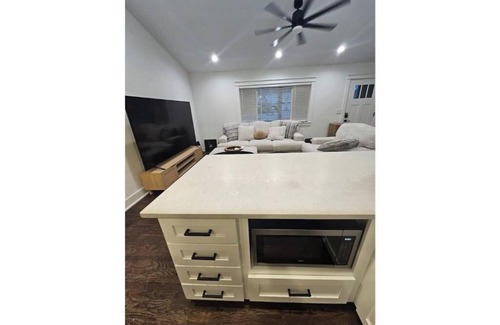 New Century House | luxury Eudora escape hot tub