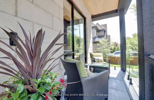 Etobicoke House | Luxury Executive Home close to Golf Course