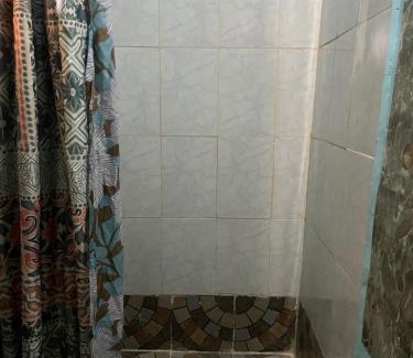 Runaway Bay Apartment | Luxury feel, budget price