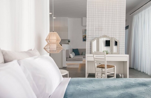 Gaitanion Villa | Luxury Fiore Suites