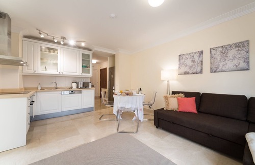 Arguineguin Apartment | Luxury flat 5 minutes walk to the beach with heated and sea water pool