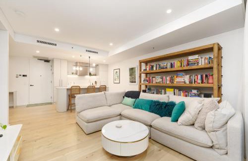 Griffith Apartment | Luxury Griffith Retreat steps from Iconic Manuka - Hosted by Canstay