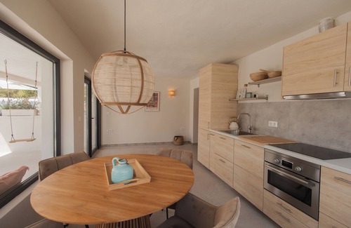 L'Alfas del Pi Apartment | Luxury guest house in Alfas del Pi completely wheelchair accessible.