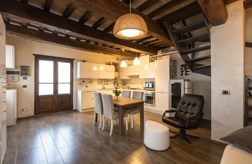 Montone House | Luxury guesthouse, nestled in the Italian countryside, Umbria, Italy