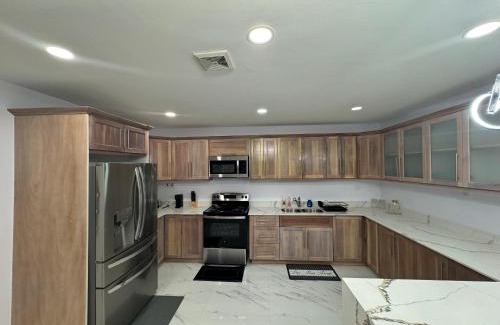 New Kingston Apartment | Luxury Haven- Near AC Marriott Hotel Kingston