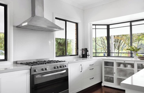 Mapleton House | Luxury Hinterland Hideaway with Breathtaking Views